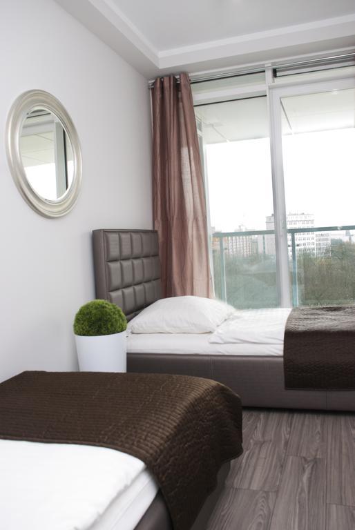 Apartamenty I.M.A Towarowa Poznan Ruang foto