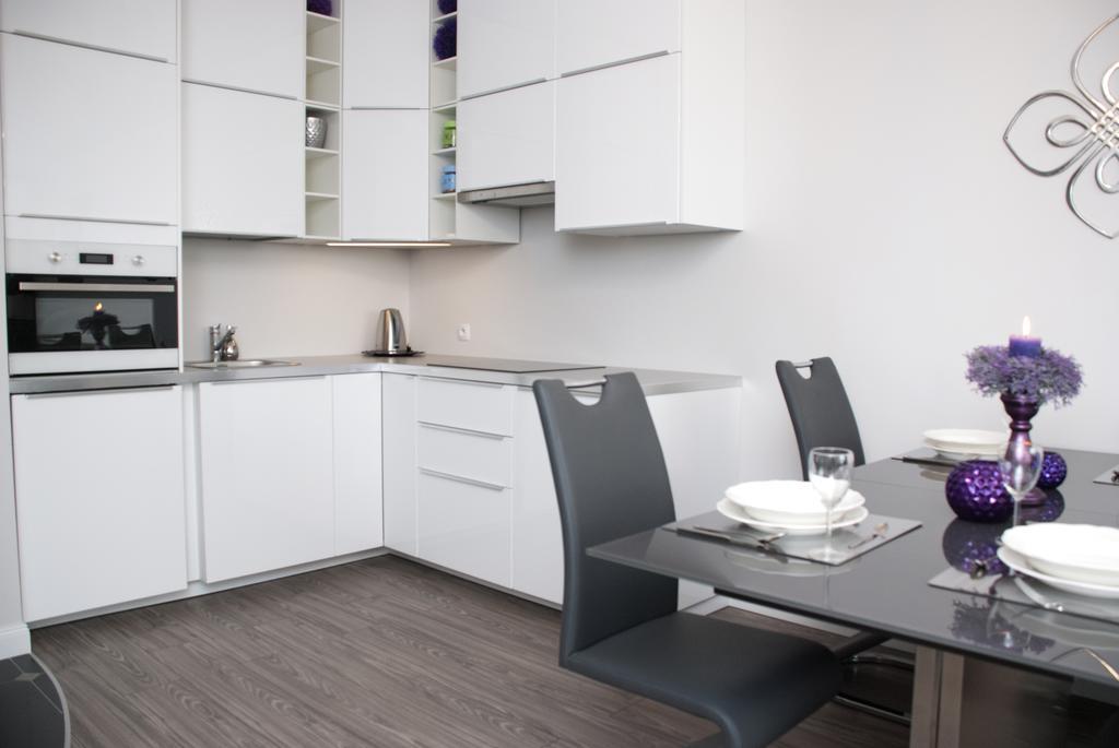 Apartamenty I.M.A Towarowa Poznan Ruang foto